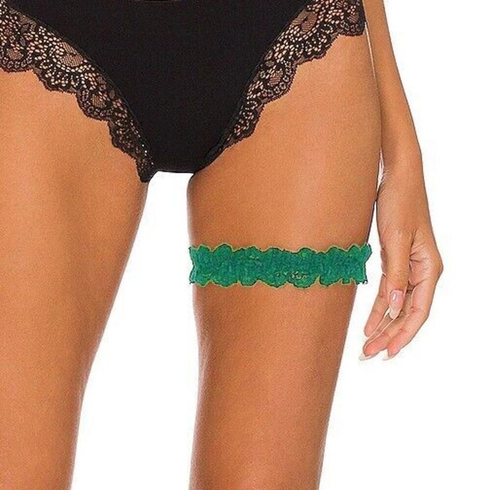 *50off3* NWT One And Done Garter OS Emerald Green Classic Stretch Lace Scrunchy